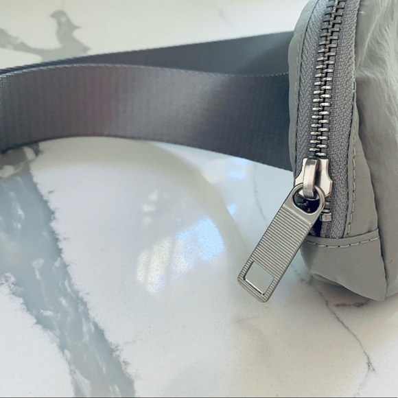 New Lululemon Athletica everywhere belt bag - Picture 3 of 8